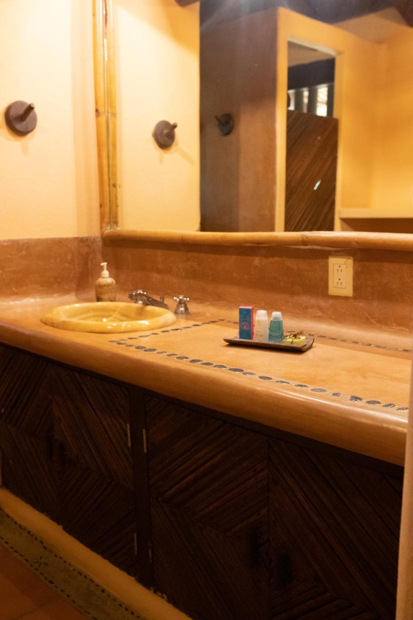 Puertas Paraiso Hotel Boutique Сиуатанехо Экстерьер фото