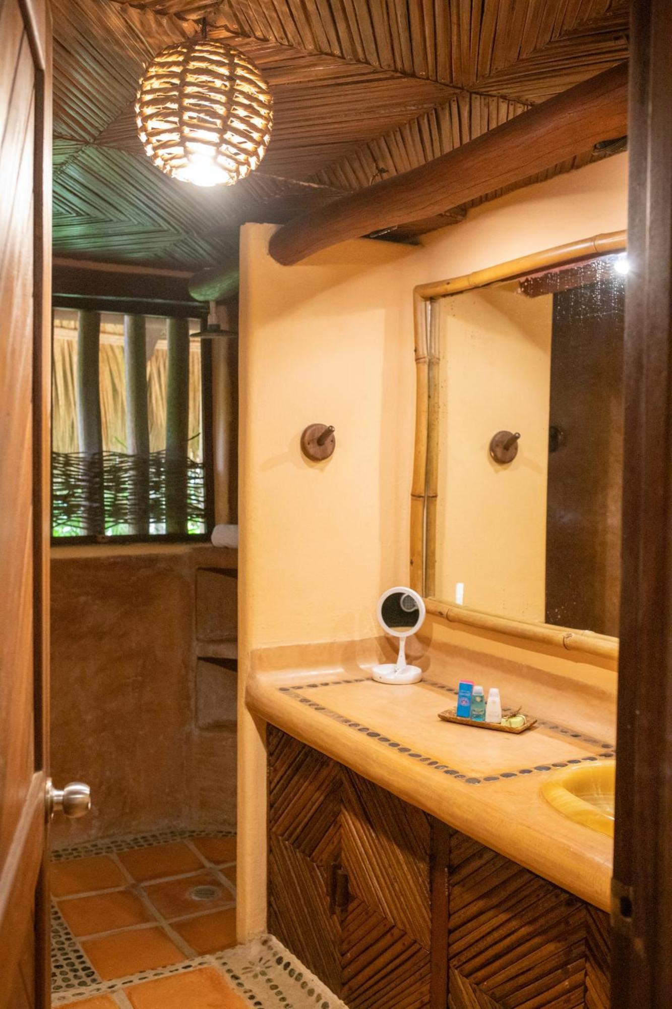 Puertas Paraiso Hotel Boutique Сиуатанехо Экстерьер фото