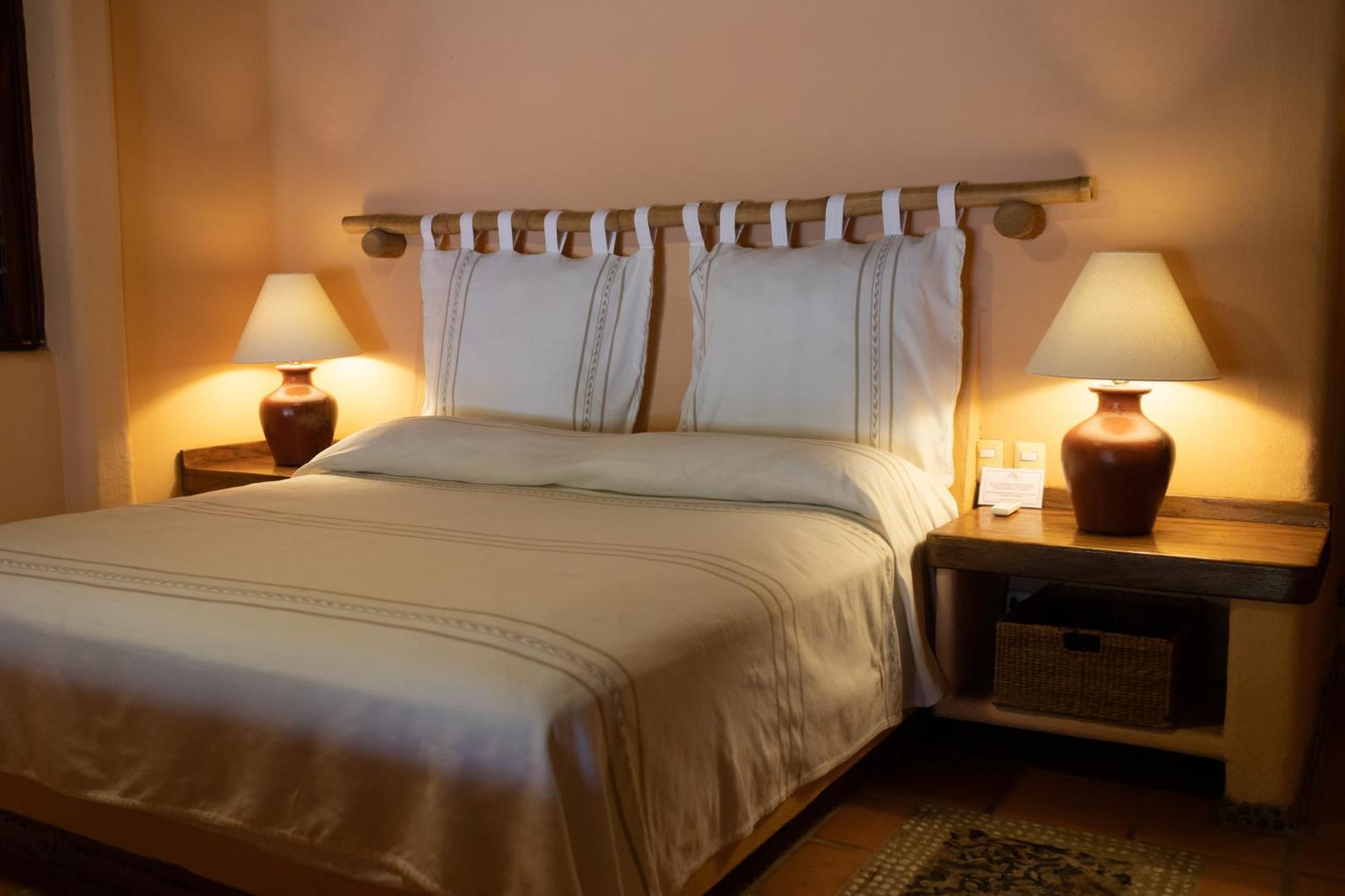 Puertas Paraiso Hotel Boutique Сиуатанехо Экстерьер фото