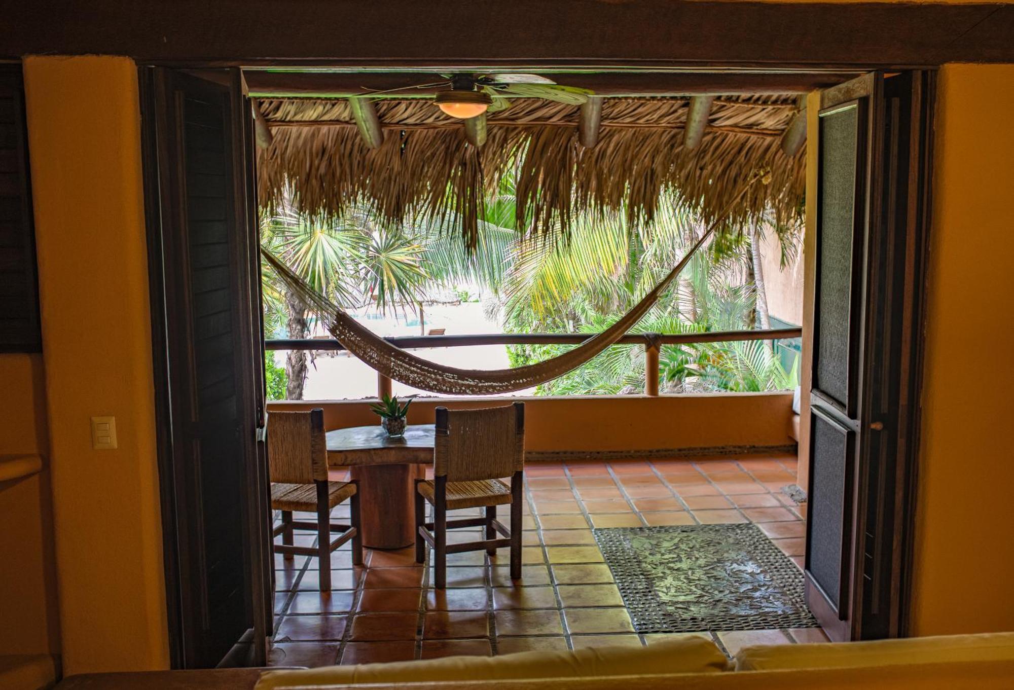 Puertas Paraiso Hotel Boutique Сиуатанехо Экстерьер фото