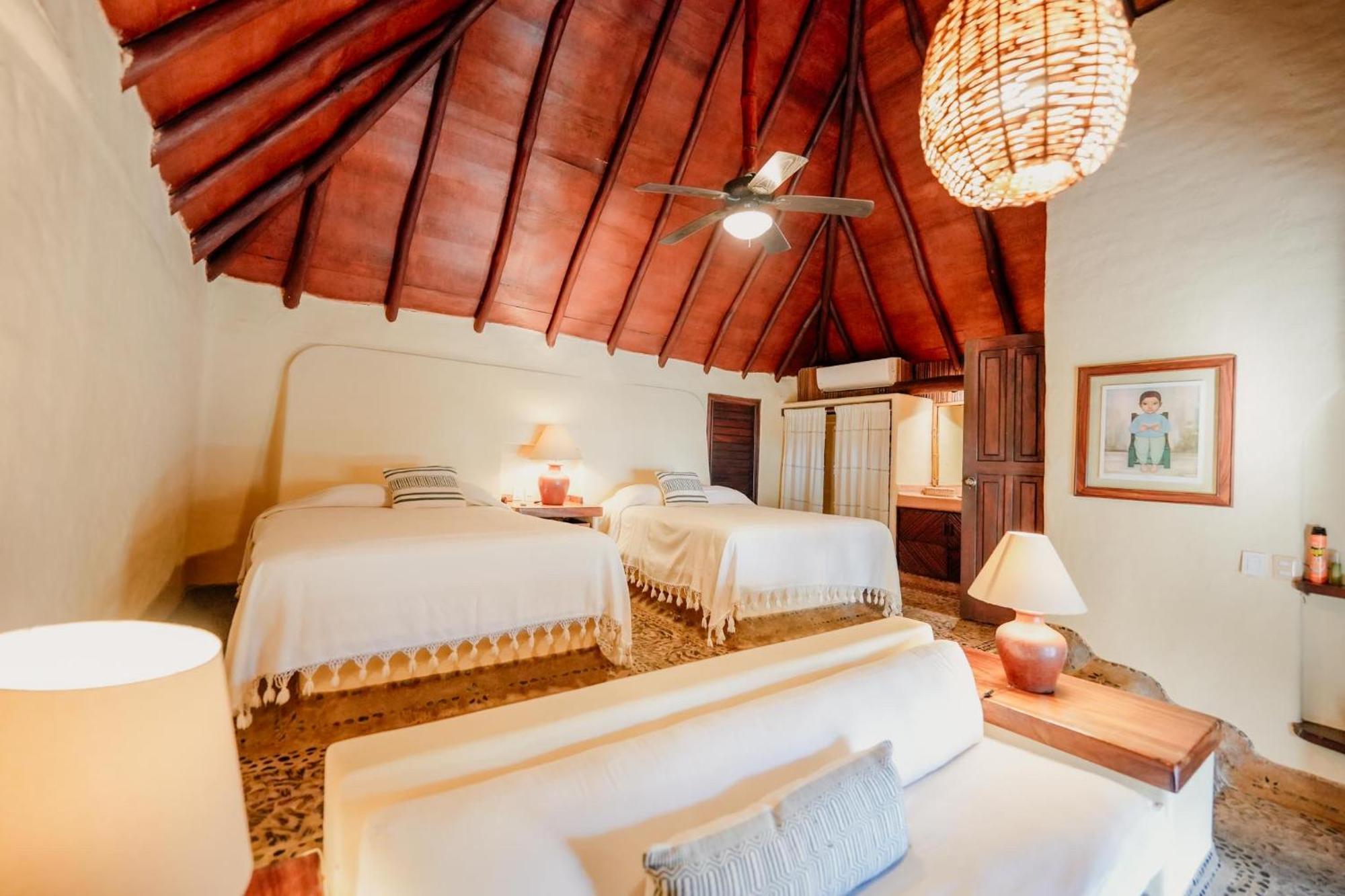 Puertas Paraiso Hotel Boutique Сиуатанехо Экстерьер фото