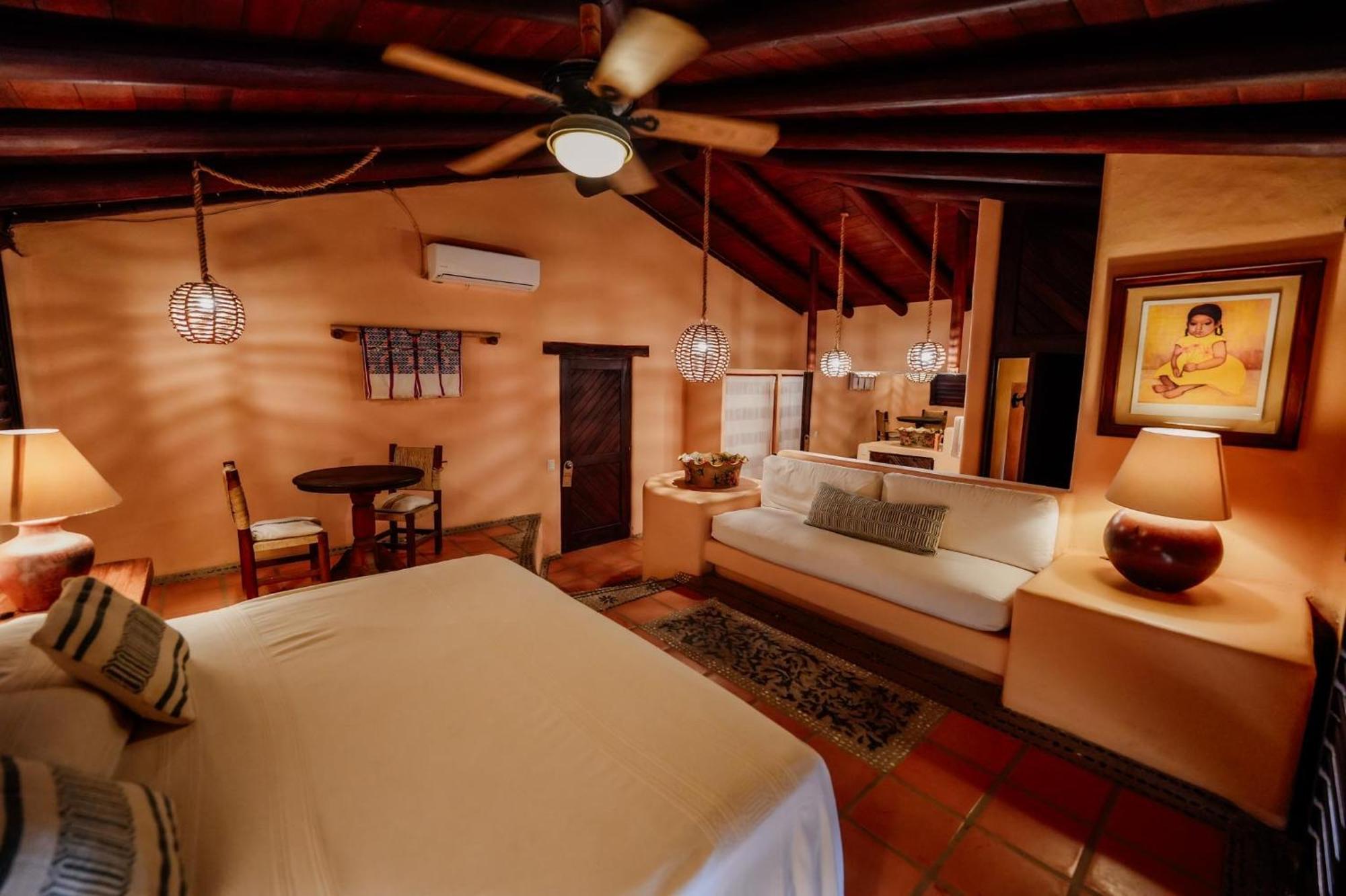 Puertas Paraiso Hotel Boutique Сиуатанехо Экстерьер фото