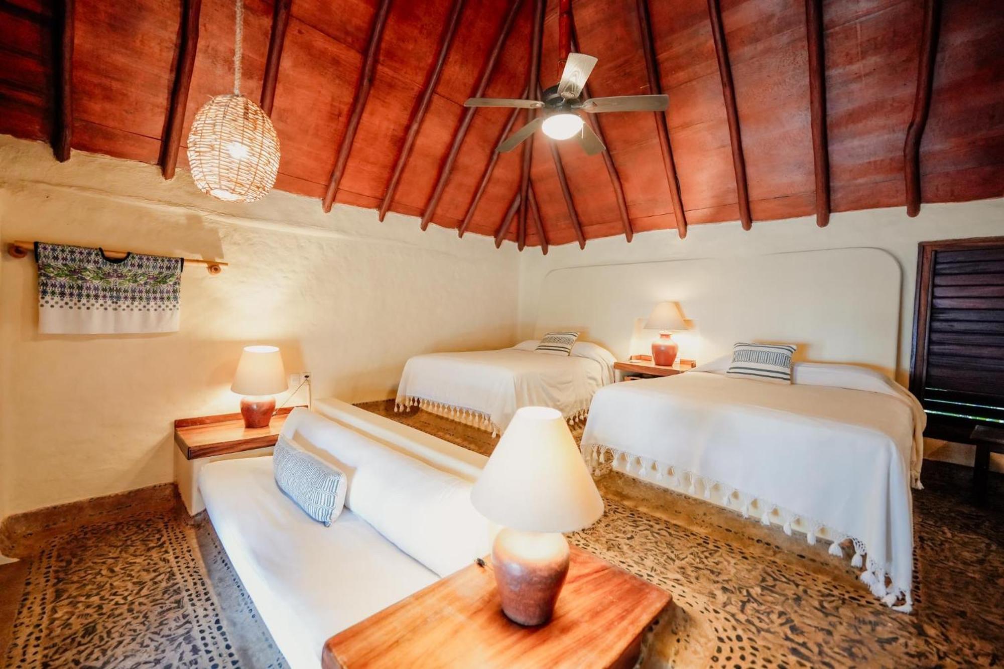 Puertas Paraiso Hotel Boutique Сиуатанехо Экстерьер фото